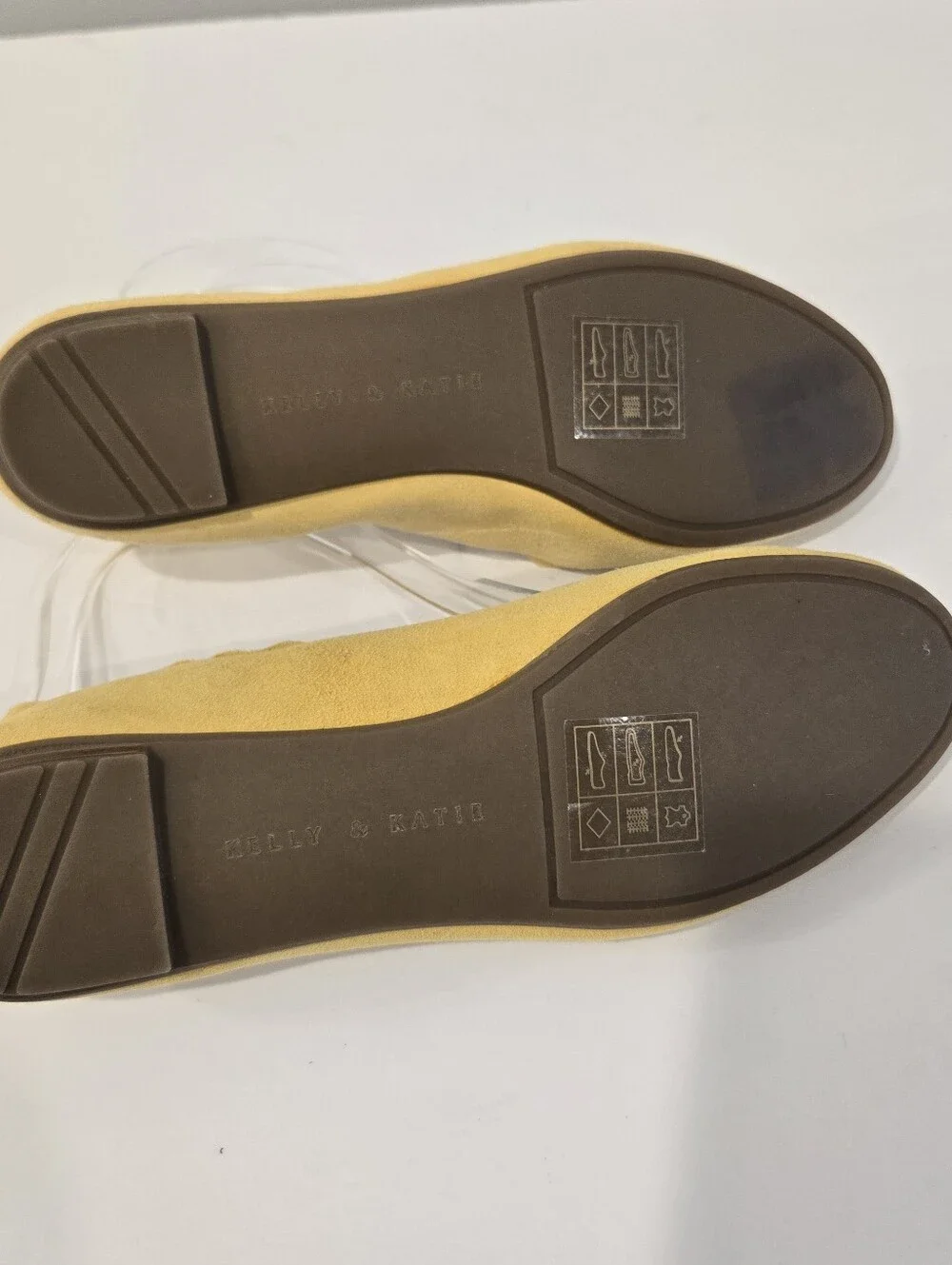 Kelly Katie yellow Leather Ballet Flats Shoes Sz 7 Scalloped Office Comfort